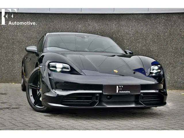 Porsche Taycan 2