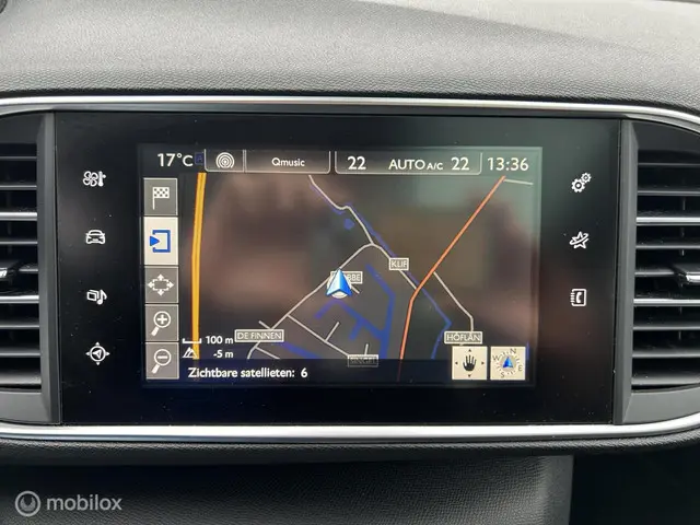 Peugeot 308 SW 1.2 "PANO+NAVI+TREKHAAK+LMV" 2017 Benzine 10