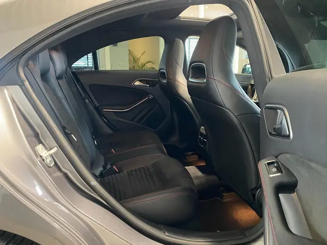 Mercedes-Benz CLA 200 AMG H.K Panor.dak 2014 Benzine 11