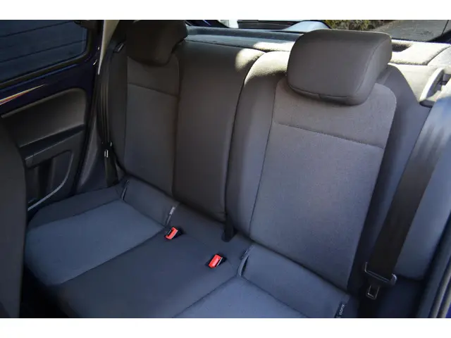 Volkswagen up! 1.0 BMT move up! 2016 Benzine 18