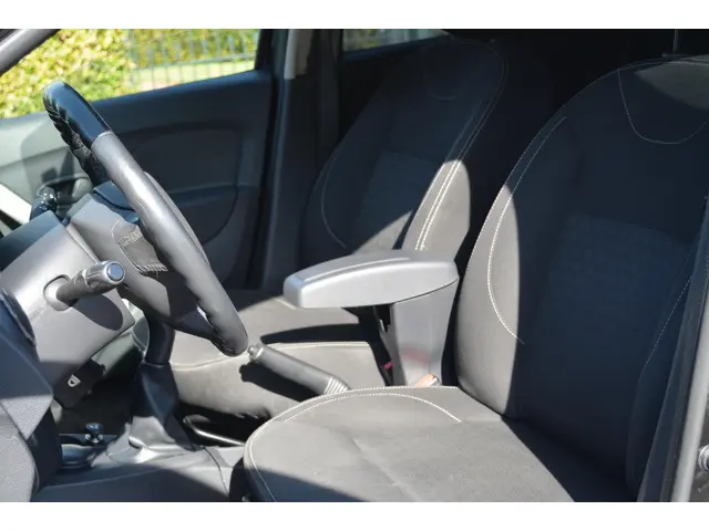 Dacia Logan MCV 0.9 TCe Prestige 2015 Benzine 11