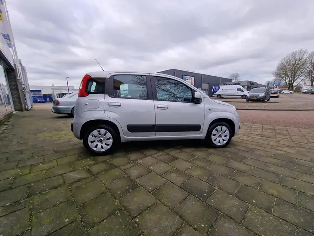 Fiat Panda 0.9 TwinAir Lounge 2016 Benzine 13