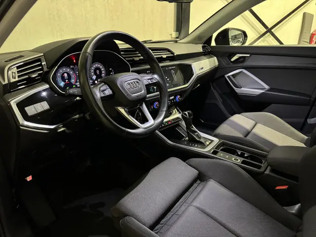 Audi Q3 Sportback 45 TFSI e S-Line 2022 Hybride Benzine 5