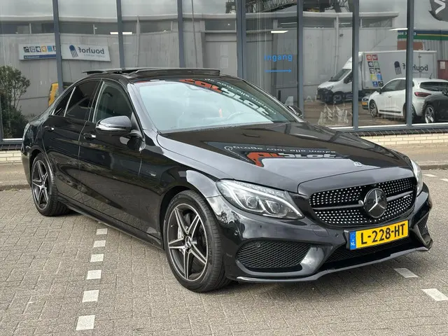 Mercedes-Benz C-Klasse AMG 43 4MATIC / PANO 2018 Benzine 12