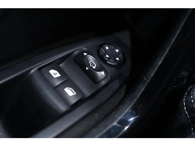 Peugeot 208 1.4 e-HDi Active 2013 Diesel 25