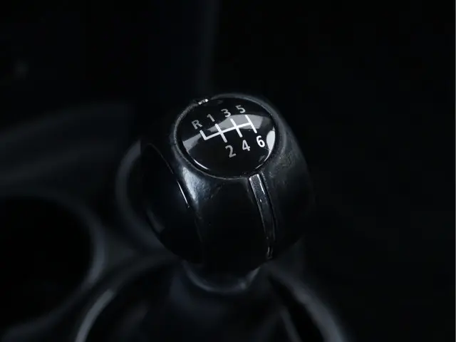 MINI One | Navigatiesysteem 2019 Benzine 43