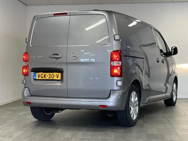 Opel Vivaro 2.0 CDTI L2H1 Innovation 2020 Diesel 2