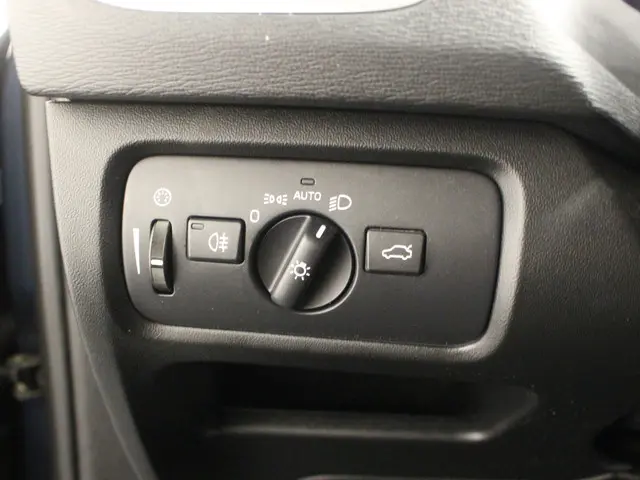 Volvo V40 2.0 T2 Nordic+ 2016 Benzine 28