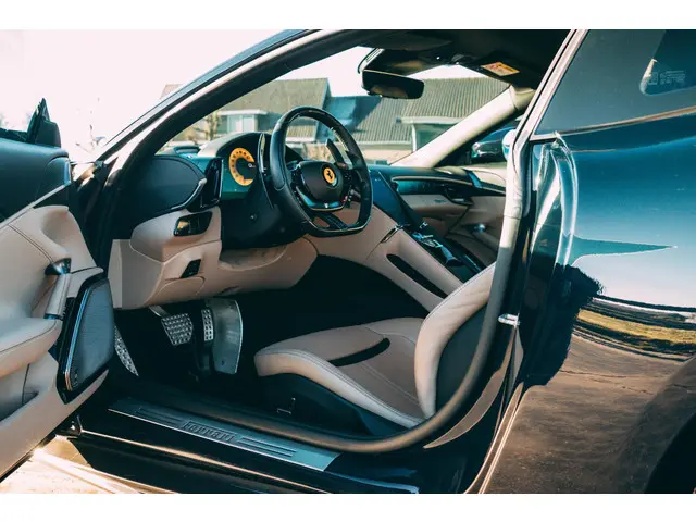 Ferrari Roma 3.9 V8 HELE Novitec 2021 Benzine 25