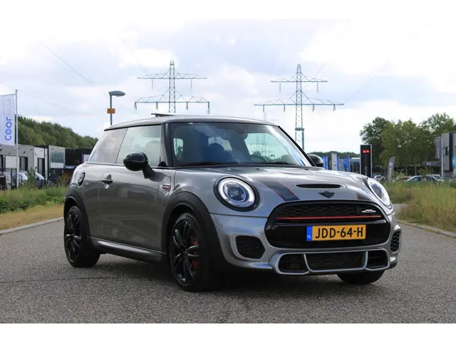 MINI Cooper Mini 2.0 John Works Chili 2018 Benzine 14