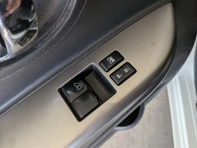 Nissan Micra 1.2 DIG-S Tekna 2013 Benzine 20