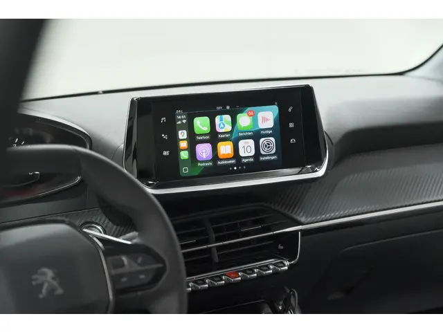 Peugeot 208 PureTech 100 Allure Pack 2023 Benzine 56
