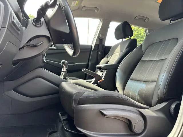 Hyundai Tucson 1.6 GDi Go! 2018 Benzine 3