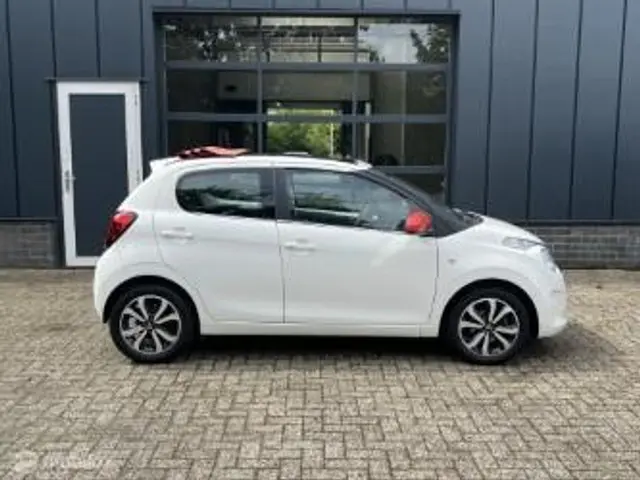 Citroën C1 1.2 PureTech Airscape Shine 2015 Benzine 2
