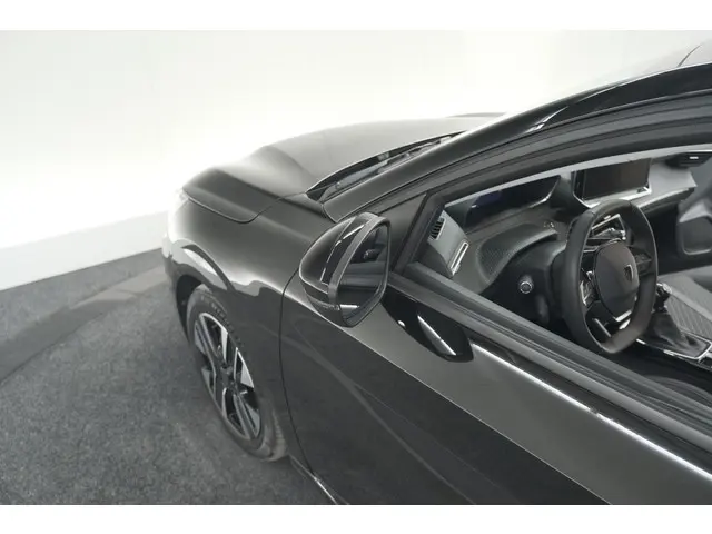 Peugeot 208 PureTech 100 Allure 2024 Benzine 21