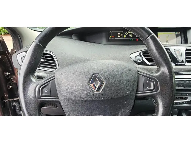 Renault Scénic 1.2 TCe Bose 2013 Benzine 25