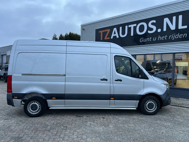 Mercedes-Benz Sprinter 311 2.2 CDI L2H2 Aut. 2018 Diesel 34