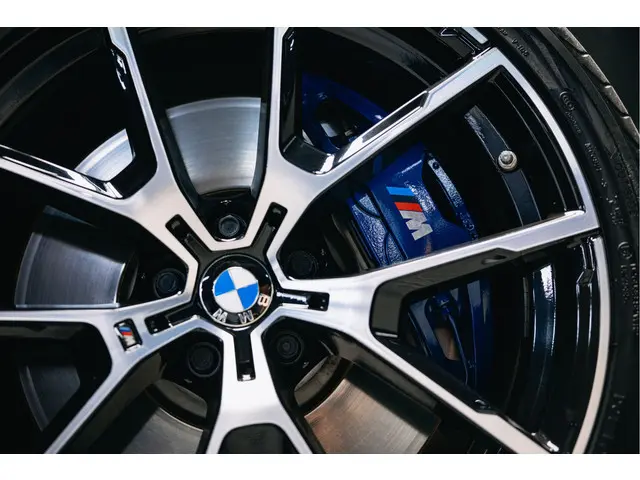 BMW 8 Serie M850i xDrive High Executive 2019 Benzine 4