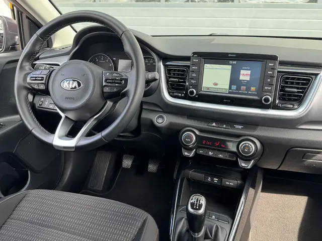 Kia Stonic 1.0 T-GDI DYNAMICPLUSLINE 2020 Benzine 8