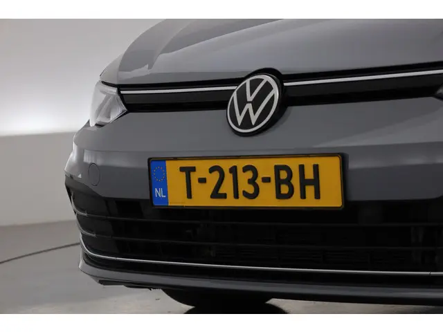 Volkswagen Golf 1.5 eTSI DSG 2022 Benzine 26