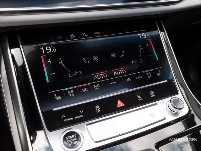 Audi Q7 60 TFSI e quattro S-Line 2020 Hybride Benzine 32