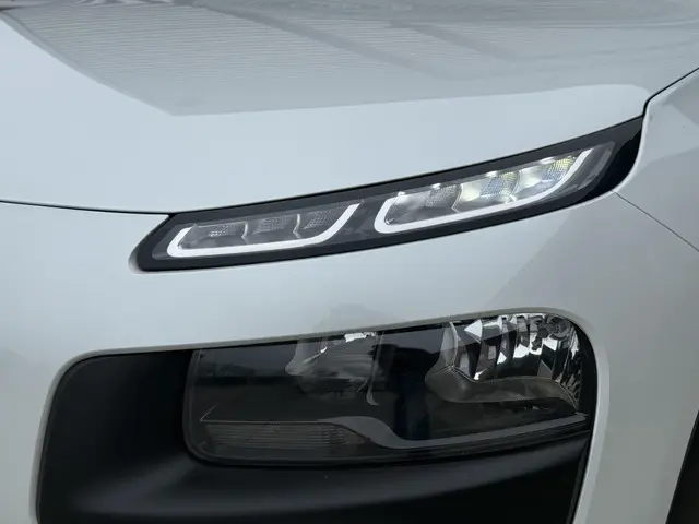 Citroën C4 Cactus 1.2 PureTech Shine 2016 Benzine 22