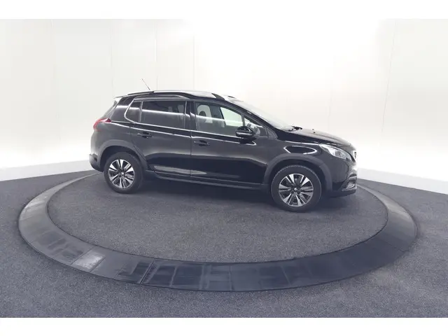 Peugeot 2008 PureTech 110 Allure 2019 Benzine 8