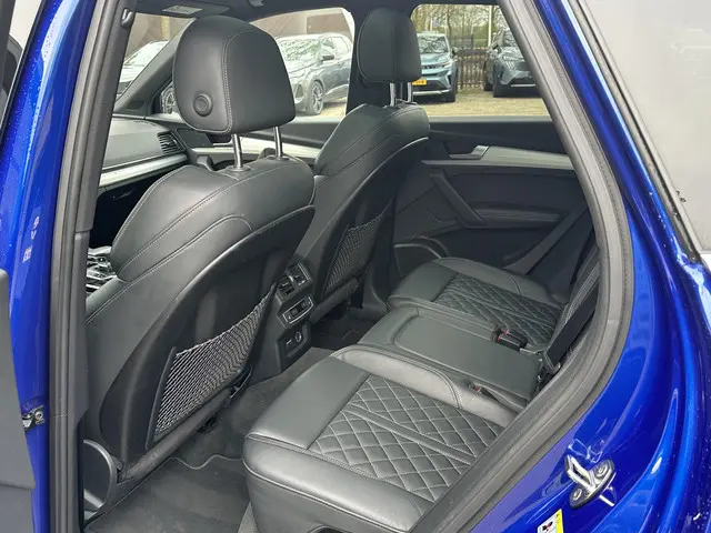 Audi Q5 55 TFSI e S LINE QUATTRO 2021 Hybride Benzine 12