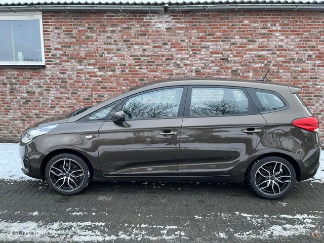 Kia Carens 2