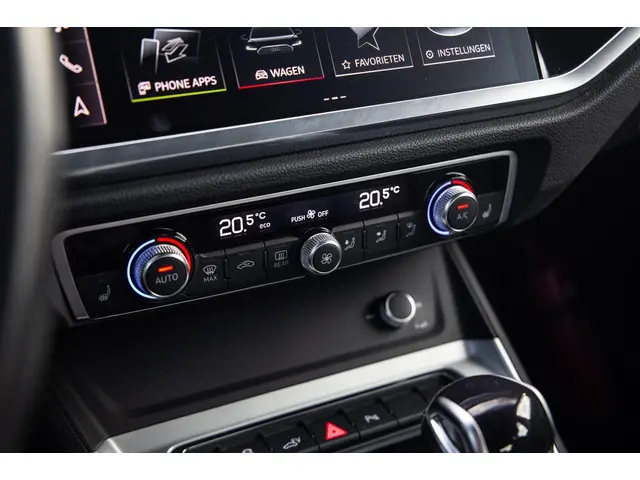 Audi Q3 45 TFSI e edition 2021 Hybride Benzine 36