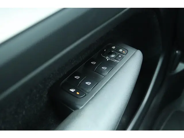 Volvo XC40 1.5 T2 AUT. BUSINESS PRO 2020 Benzine 24