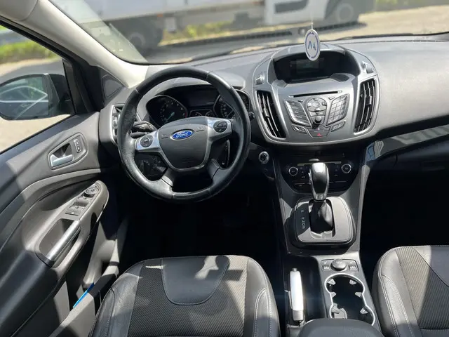 Ford Kuga 1.5 Titanium 4WD 2015 Benzine 7