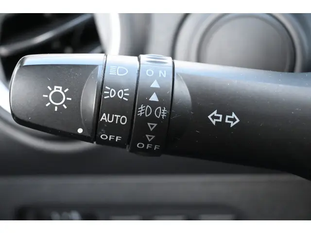 Mitsubishi Space Star 1.0 Bright 2015 Benzine 31