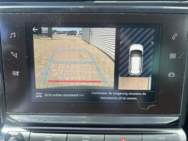 Citroën C3 Aircross 1.2 PureTech S&S Shine 2018 Benzine 15