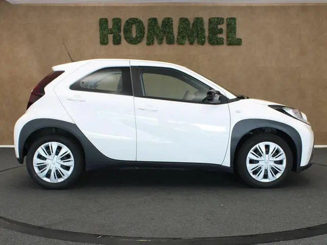 Toyota Aygo X 1.0 VVT-i MT Play 2024 Benzine 11