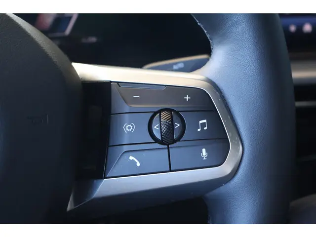 BMW iX2 xDrive30 2024 Elektrisch 15