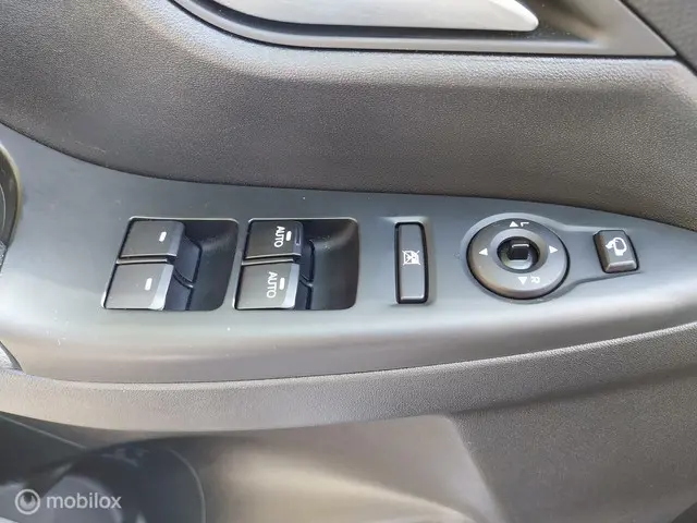 Hyundai ix20 1.6i Go! 2016 Benzine 13