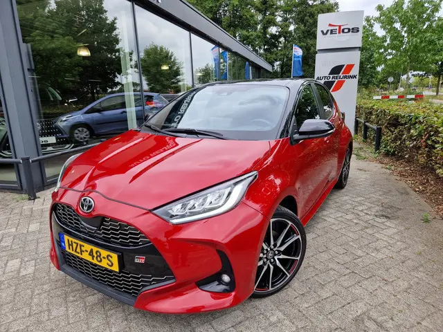 Toyota Yaris 1.5 Hybrid GR Sport 2022 Hybride Benzine 2