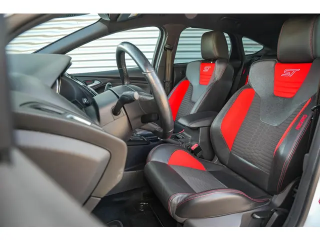 Ford Focus 2.0 ST-3 2016 Benzine 8