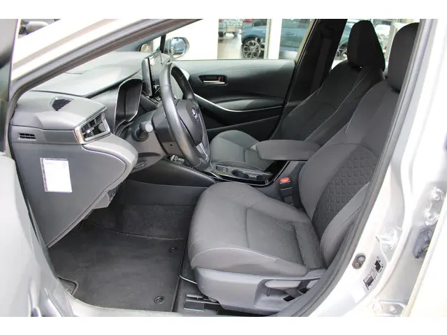 Toyota Corolla 1.8 Hybrid Business 2022 Hybride Benzine 28