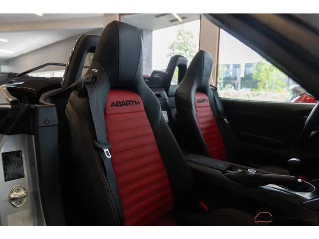 Fiat 124 Spider 1.4 MultiAir Turbo Abarth 2018 Benzine 6