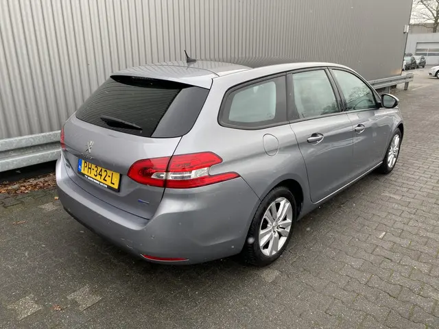 Peugeot 308 2