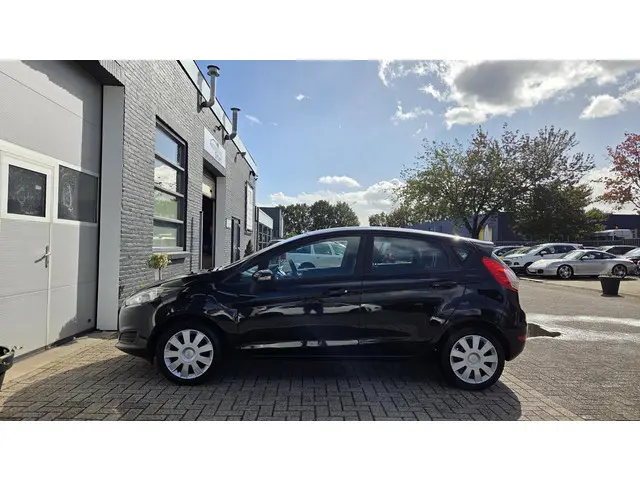 Ford Fiesta 1.25 Style 2015 Benzine 2