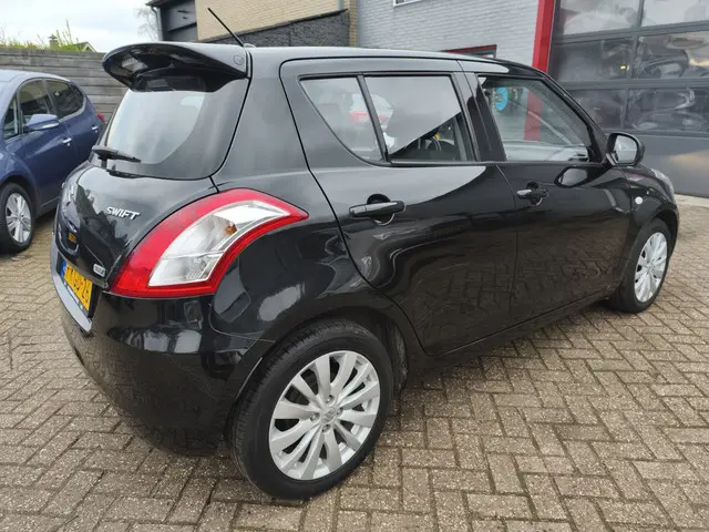 Suzuki Swift 1.2 Bandit 2013 Benzine 4