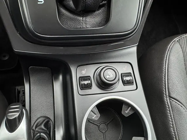 Ford Kuga 1.6 Titanium 4WD AUTOMAAT!! 2013 Benzine 16