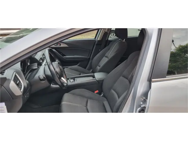 Mazda 3 2.0 SkyActiv-G 120 SkyLease+ 2018 Benzine 3