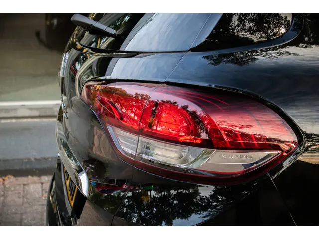 Renault Scénic TCe 130 Bose 2017 Benzine 23