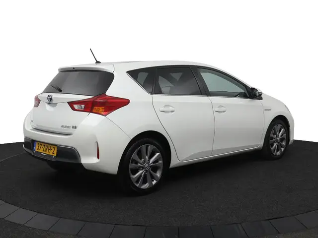 Toyota Auris 2