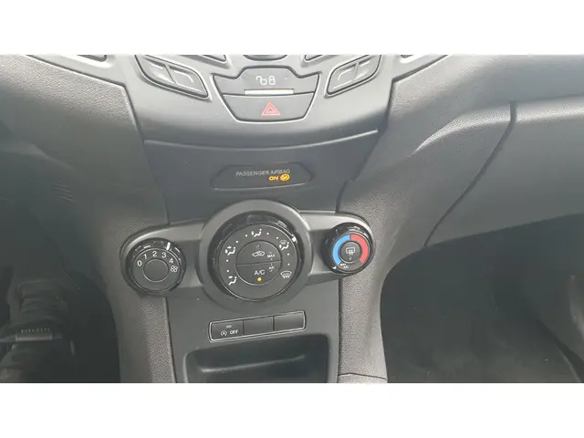 Ford Fiesta 1.0 Style 2015 Benzine 19
