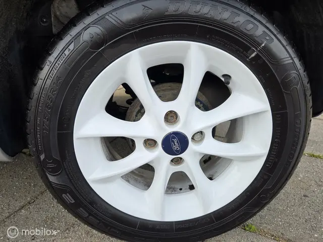 Ford Ka 1.2 Style start/stop AC/Dealer ond 2014 Benzine 21